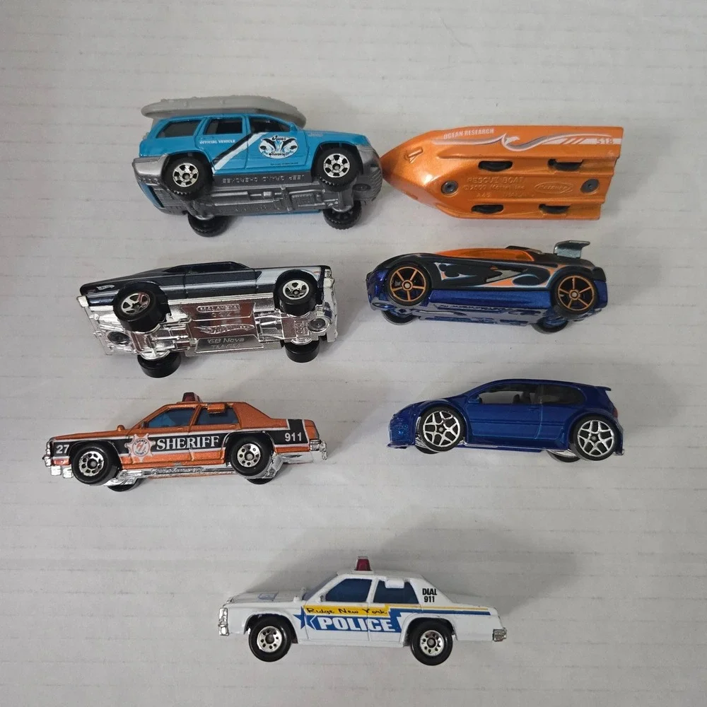Vintage Matchbox Hot Wheels Police Sheriff Ford LTD Jeep Rescue Boat Lot of 7